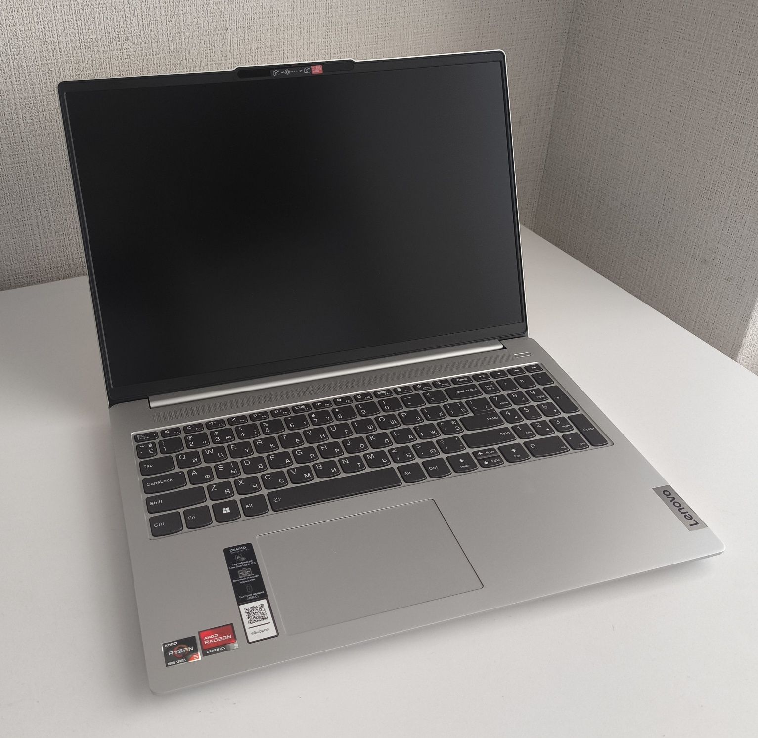 Lenovo IdeaPad Slim 5 16ABR8 512gb / 16GB RAM