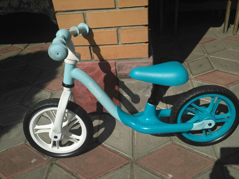 Lionelo Alex беговел, велобег