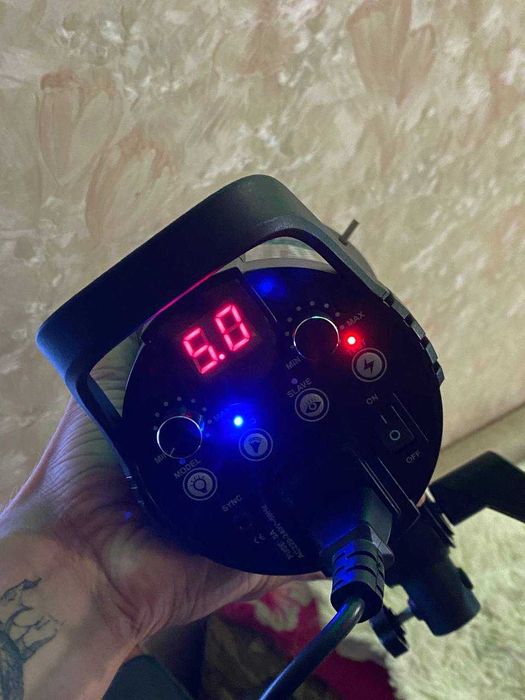 Студійний спалах Godox DE-300