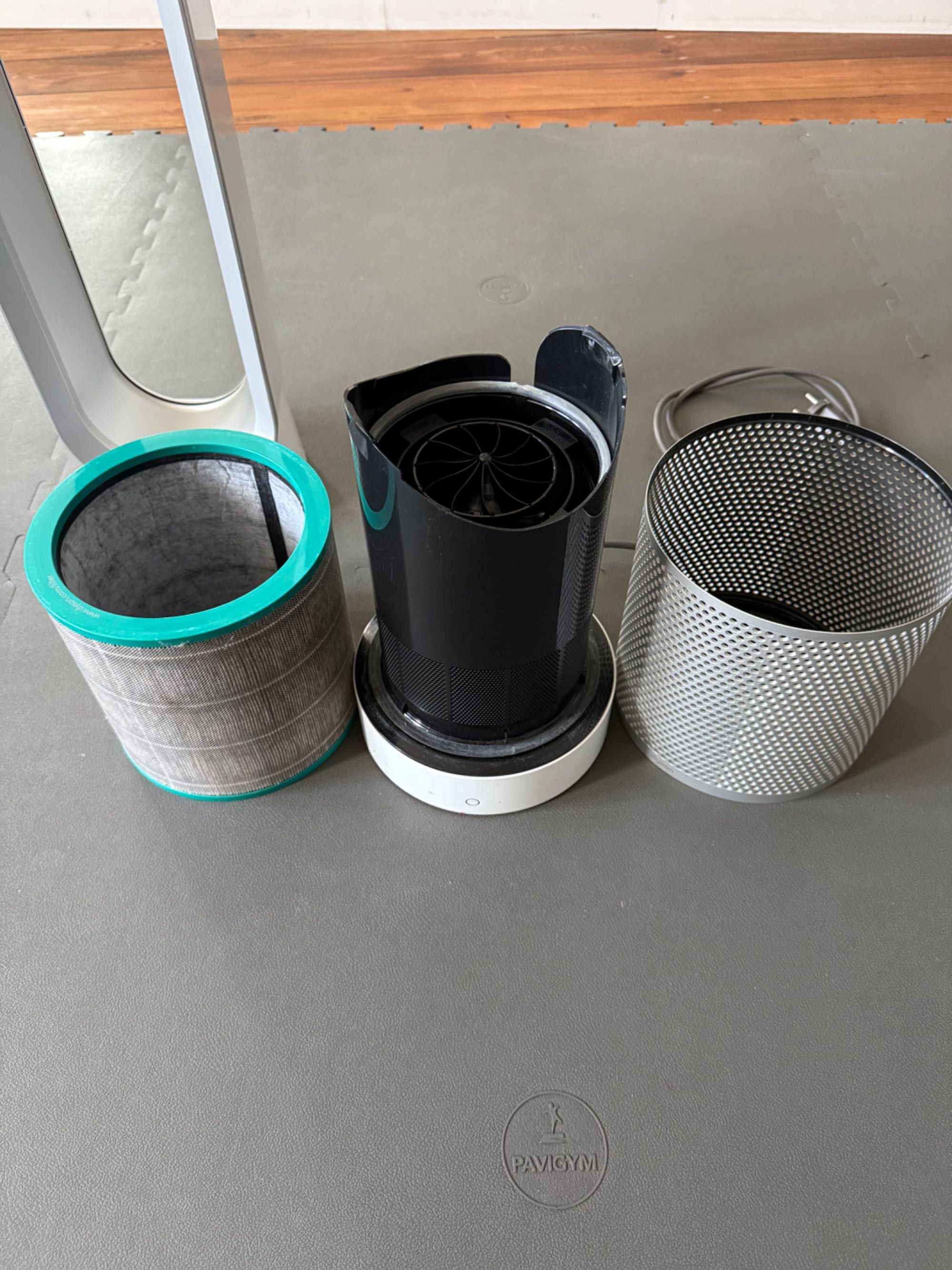 Dyson oczyszczacz powietrza (bez funkcji grzania)— filtr ~400 zł