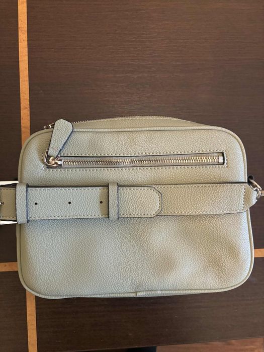 Torebka Guess Meridian Camera Bag