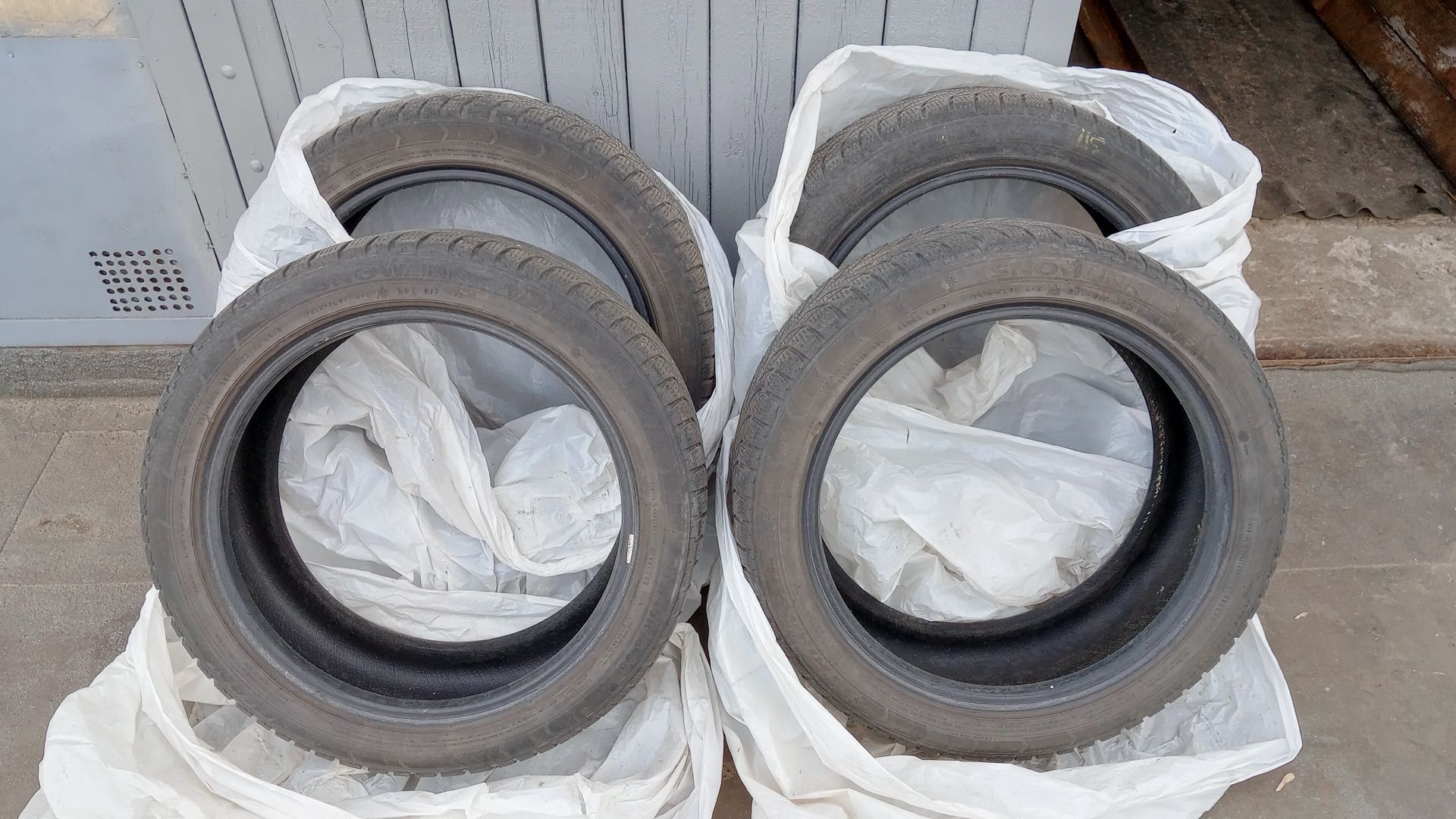 Зимния резина Triangle Snowlink 235/45 R18 4шт