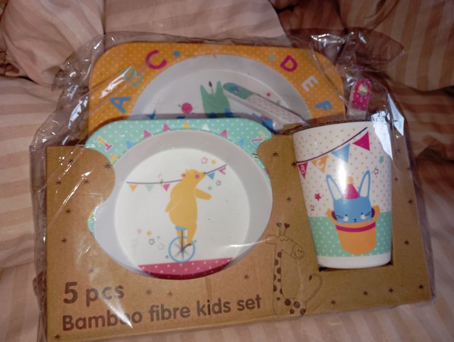 Набір дитячого посуду із бамбукового волокна