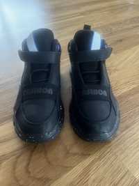 Buty chłopięce czarne, rozmiar 37