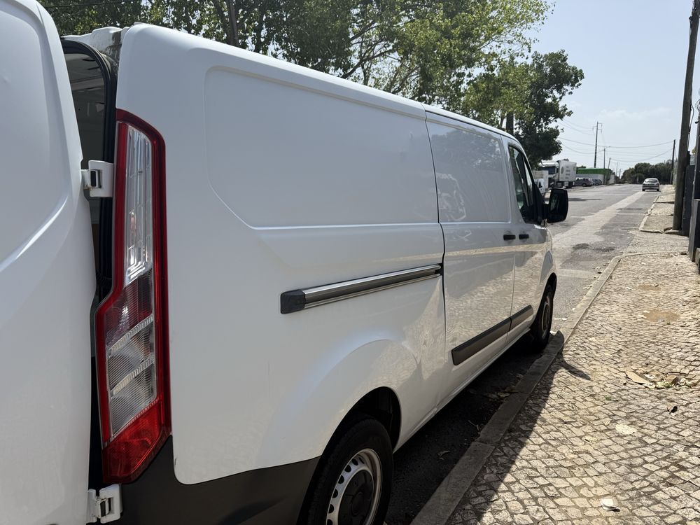 FORD TRANSIT CUSTOUM 2.2 140CV LONGA L2H1 IMPECÁVEL ###OPORTUNIDADE###