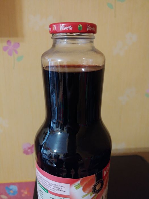 Naturalny sok z czarnej porzeczki