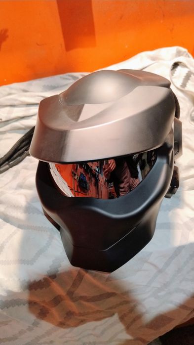 Kask motocyklowy predator