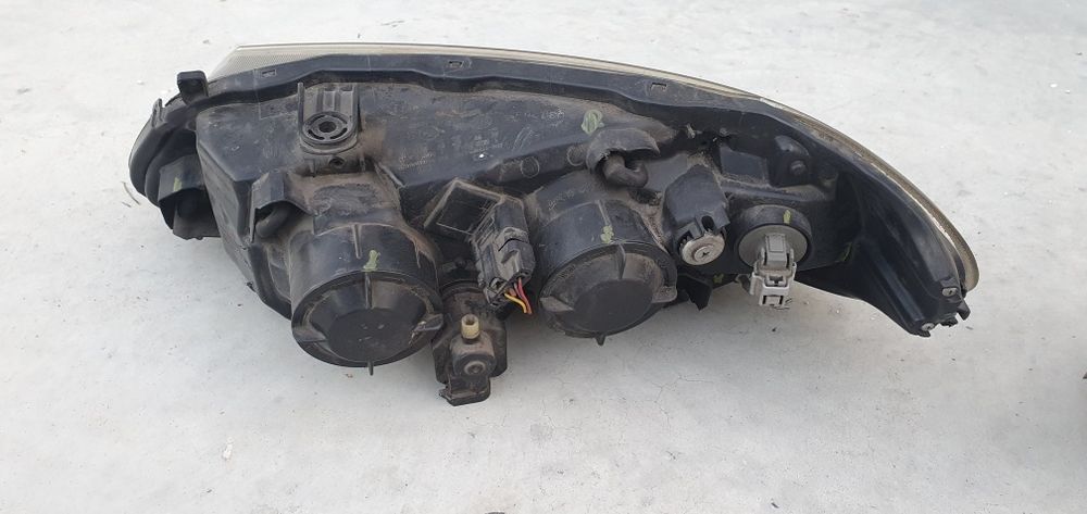 Lampa nissan almera