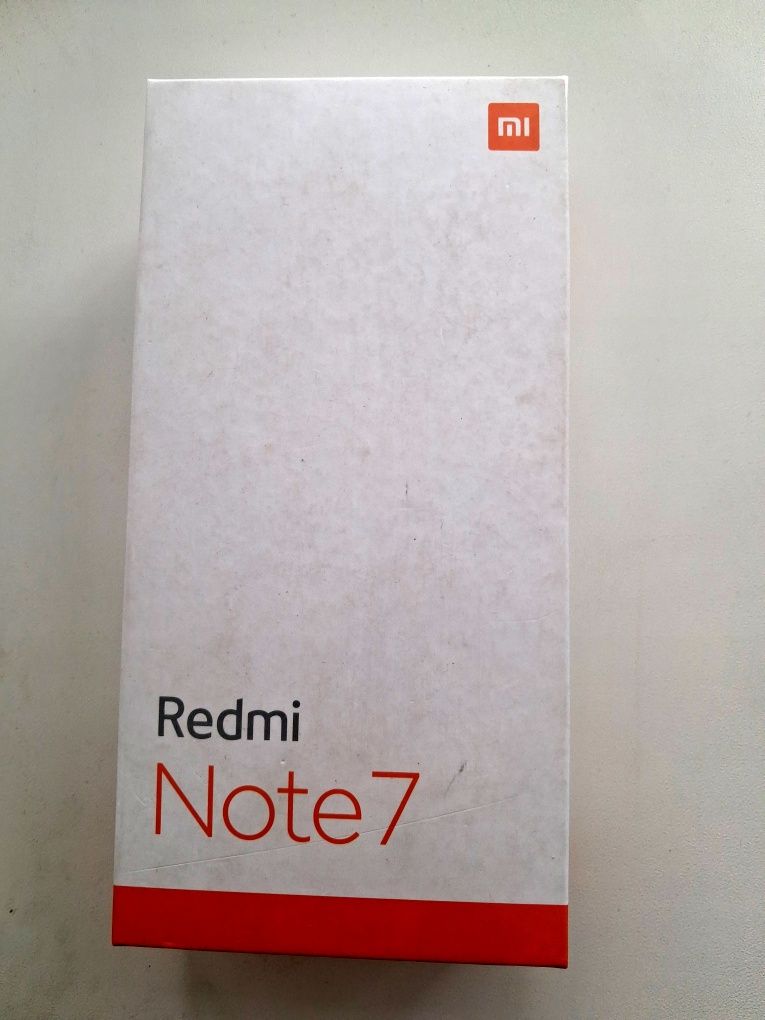 Redmi note 7, з захистним склом, чохлом та зарядкою, б/у