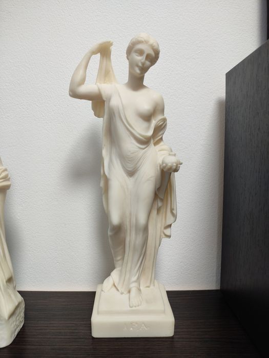 Статуетка Гера богиня грецька Юнона римська мармурова статуэтка мрамор