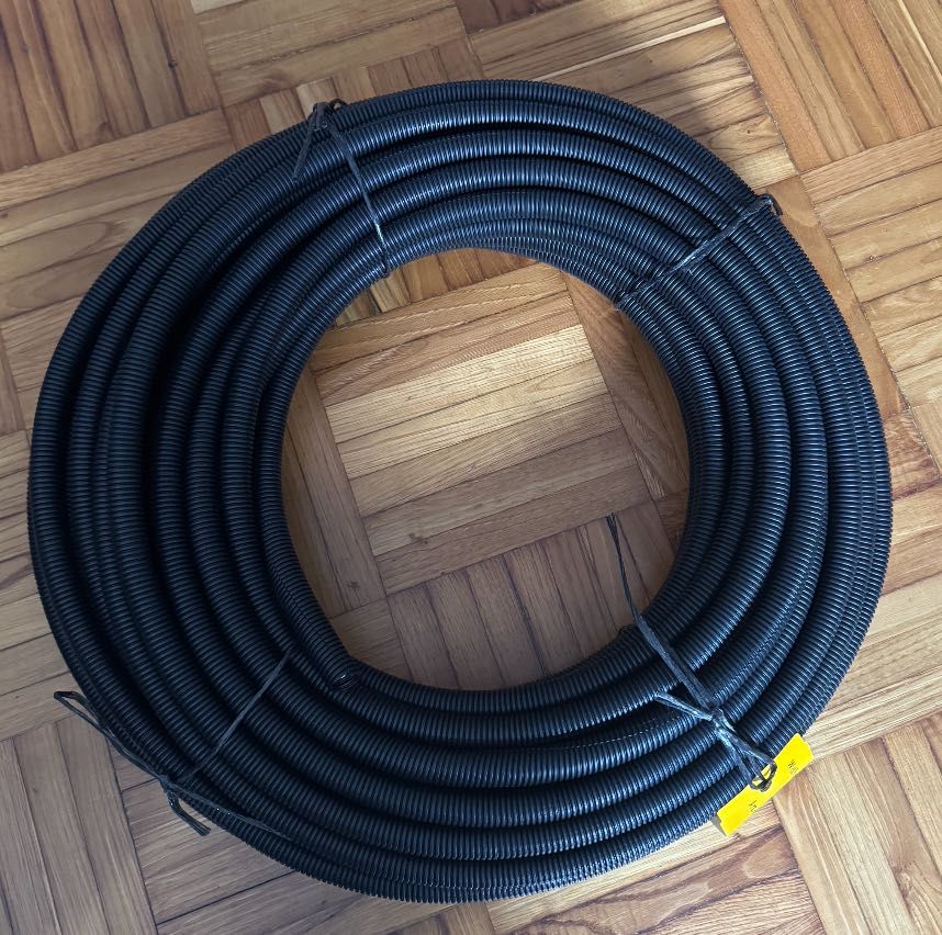 Tubo corrugado PP-mod FR preto ranhurado NW 13