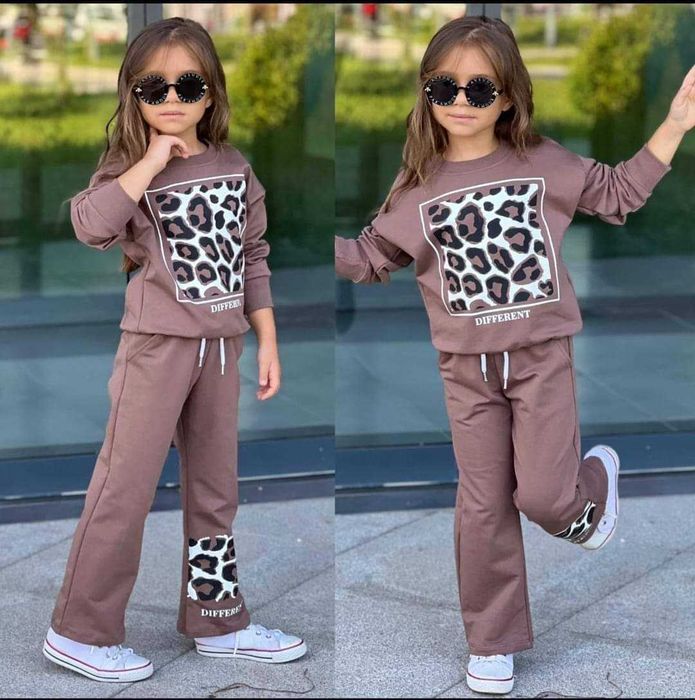 Śliczny Komplecik dla dziewczynki