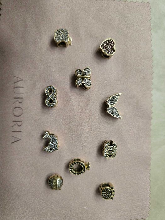 Charms złoty proba 585 piekny!