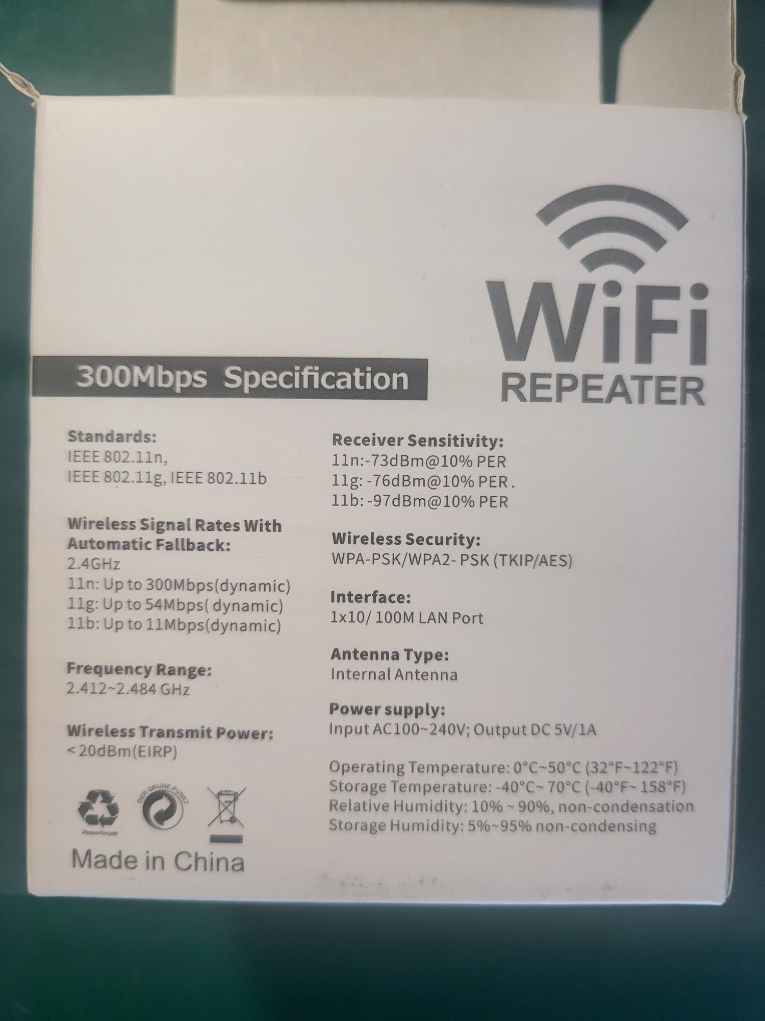 Repetidor sinal Wi-Fi. Amplificador de rede wireless. Wi-Fi repeater.