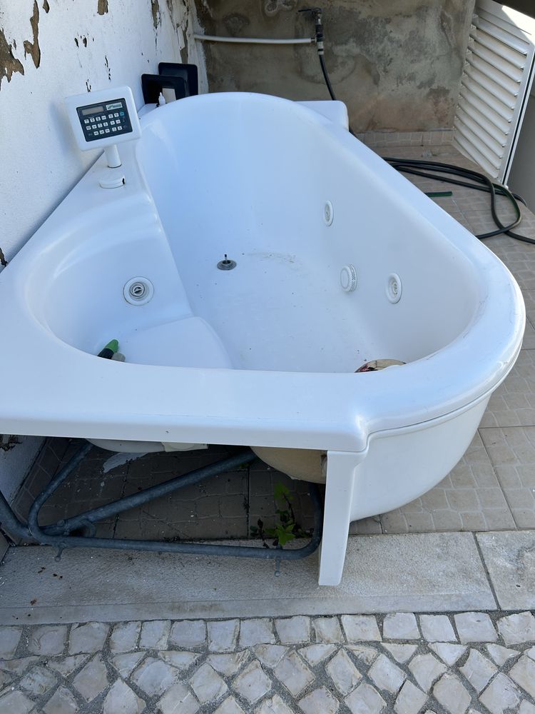 Banheira de hidromassagem