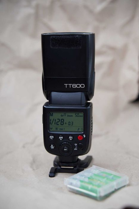 спалах Godox TT600