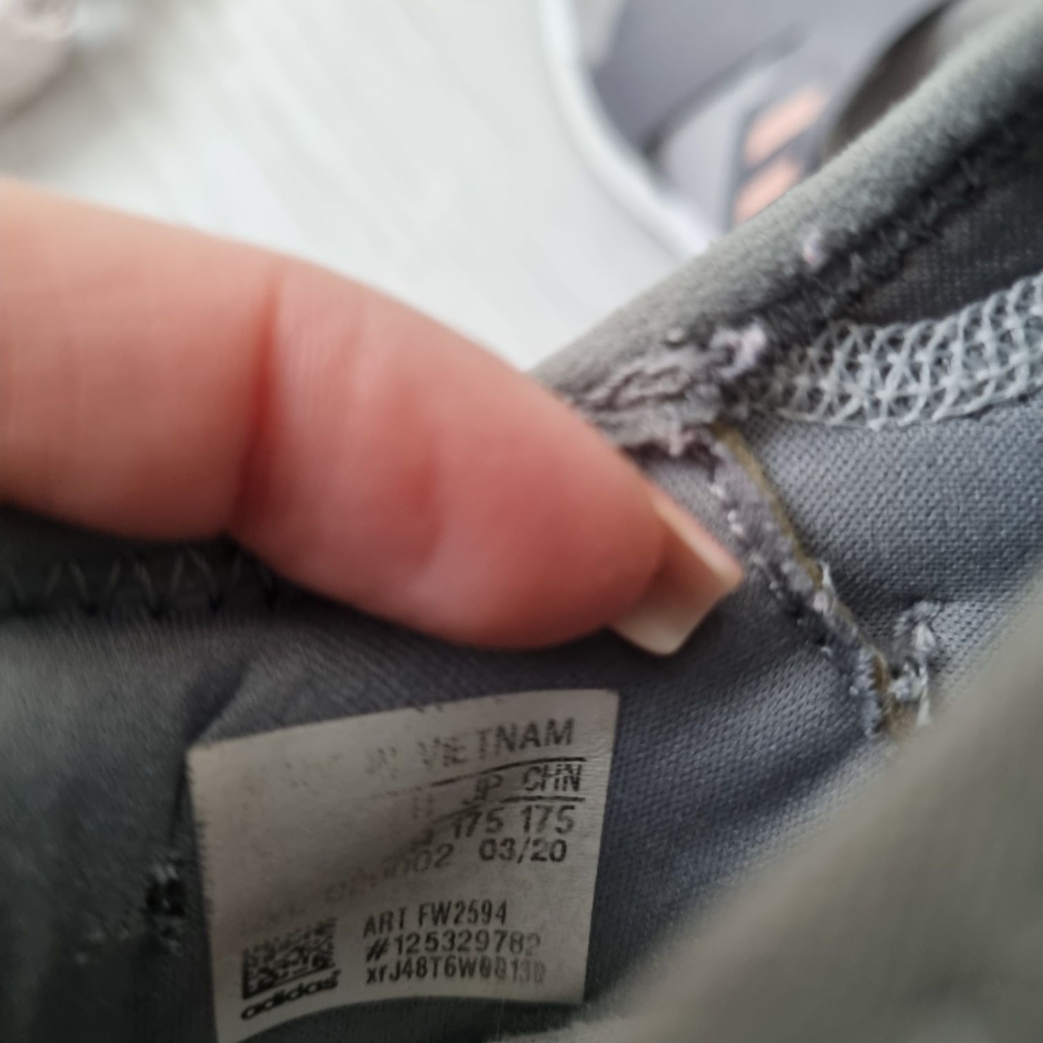Кросівки adidas, 29  розмір