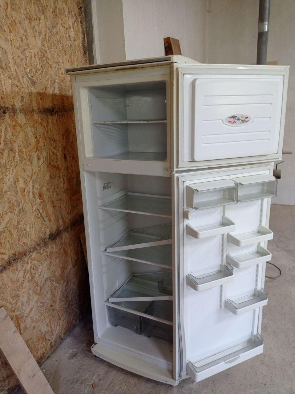 Продам холодильник Атлант