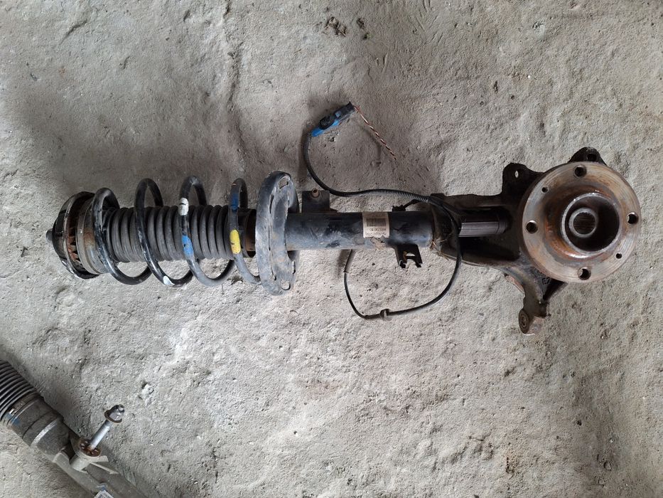 Zwrotnica amortyzator mcperson prawy Citroen C3 II 1.2 VTi