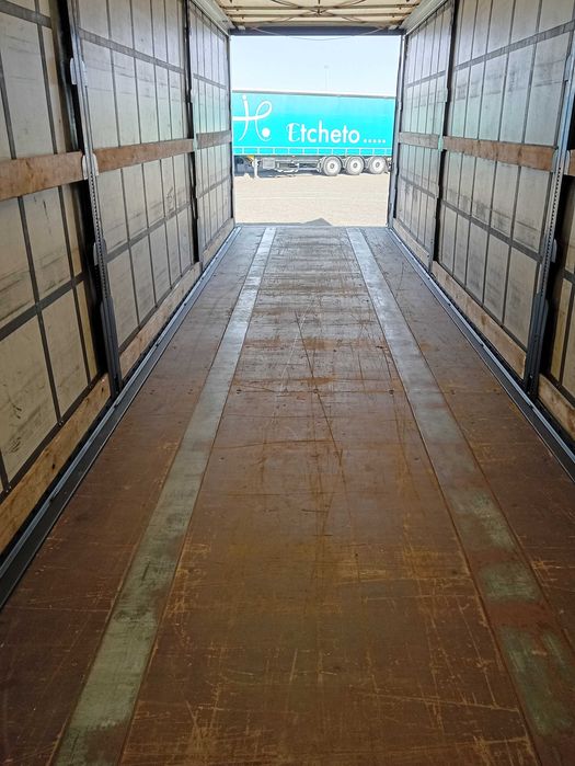 Напівпричіп Kogel SAF SN24 2010