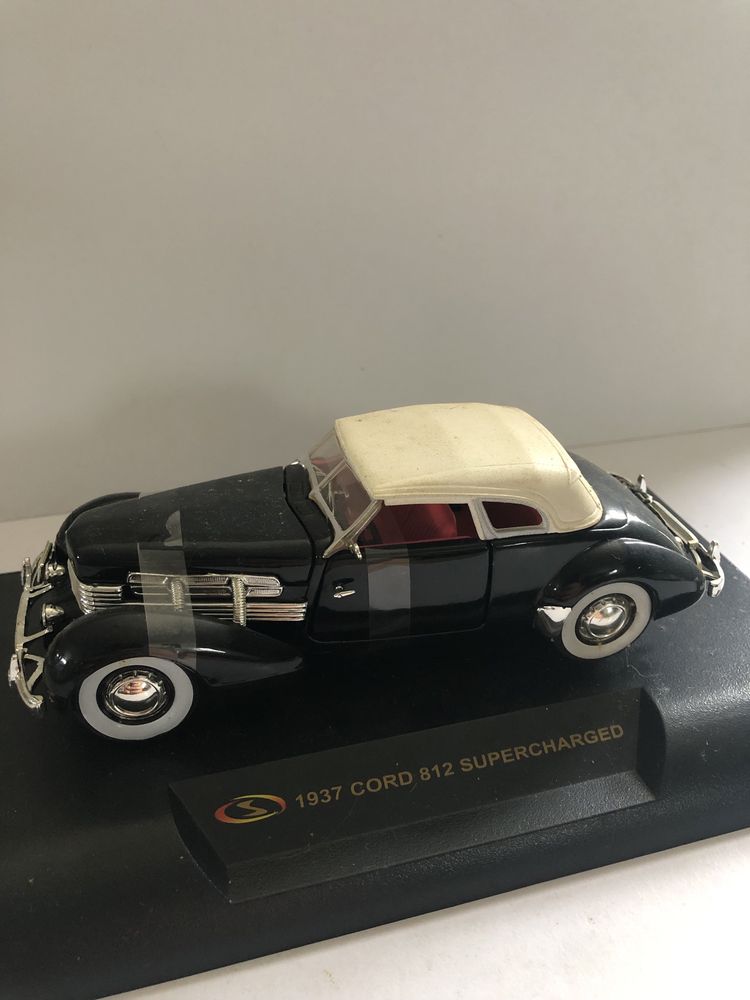 Miniatura Cord 812 Supercharged escala 1:32