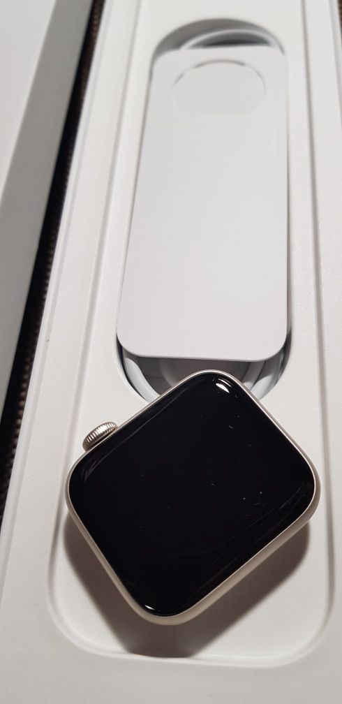 Смарт-часы Apple Watch SE(2022)GPS40mm Starlight.