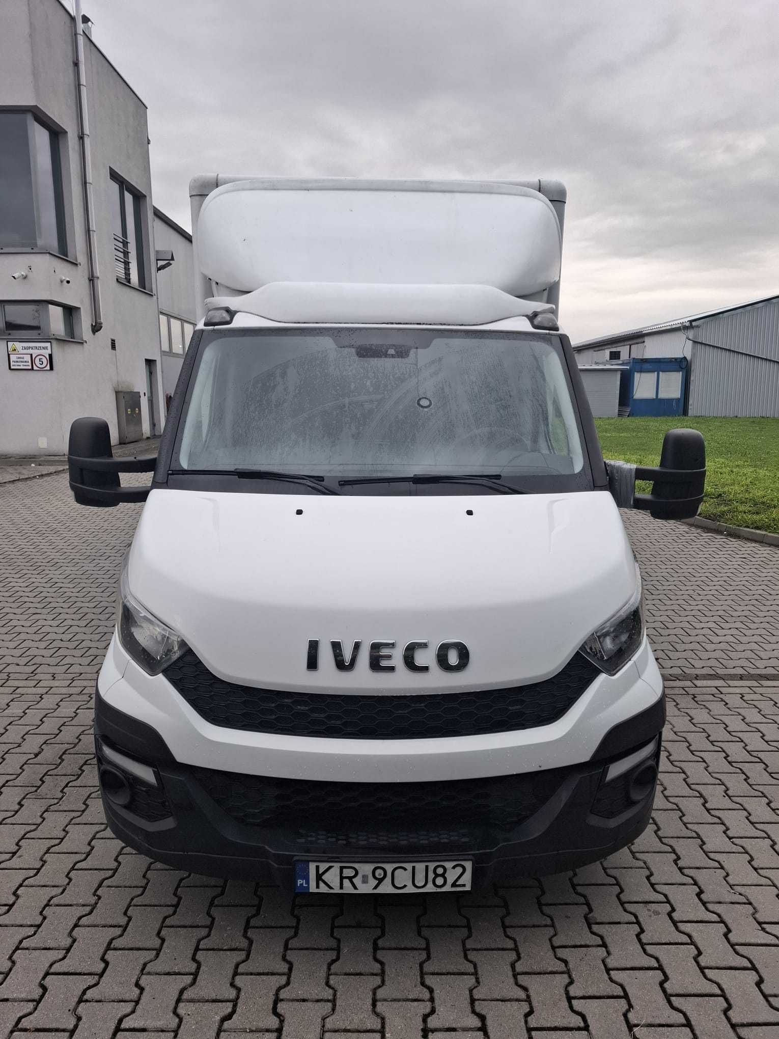 Iveco Daily 2.3 145 KM 2016r. KONTENER WINDA UDT. 8 miejsc paletowych