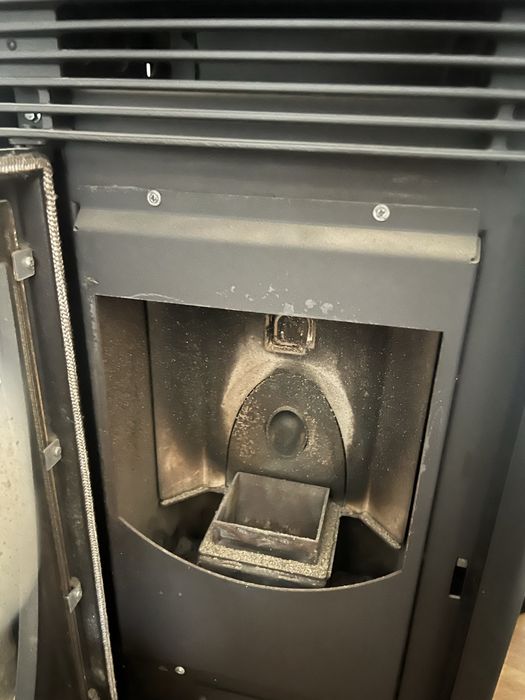 Salamandra MCZ a pelletes