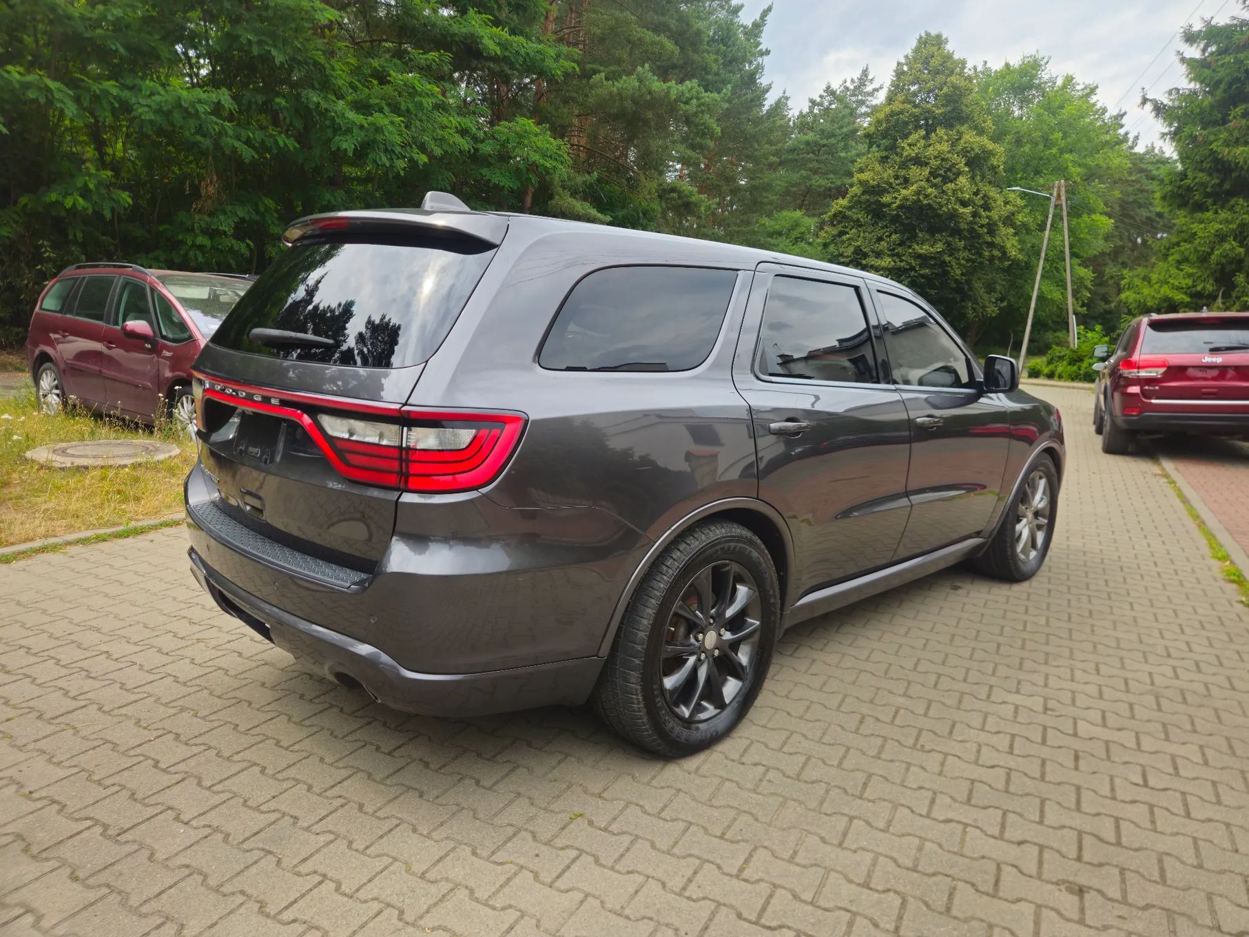 Dodge Durango Po Oplatach Zapłacona Akcyza 7 miejsc stoi w PL