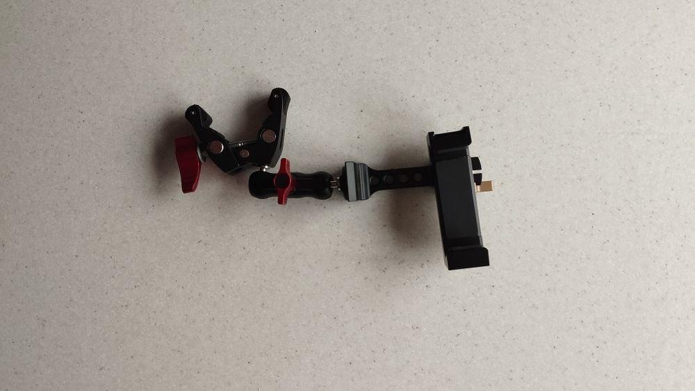 Кріплення для фотоапарата або телефона до штатива можливий торг