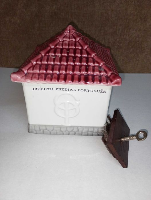 Casa mealheiro antiga (Secla)