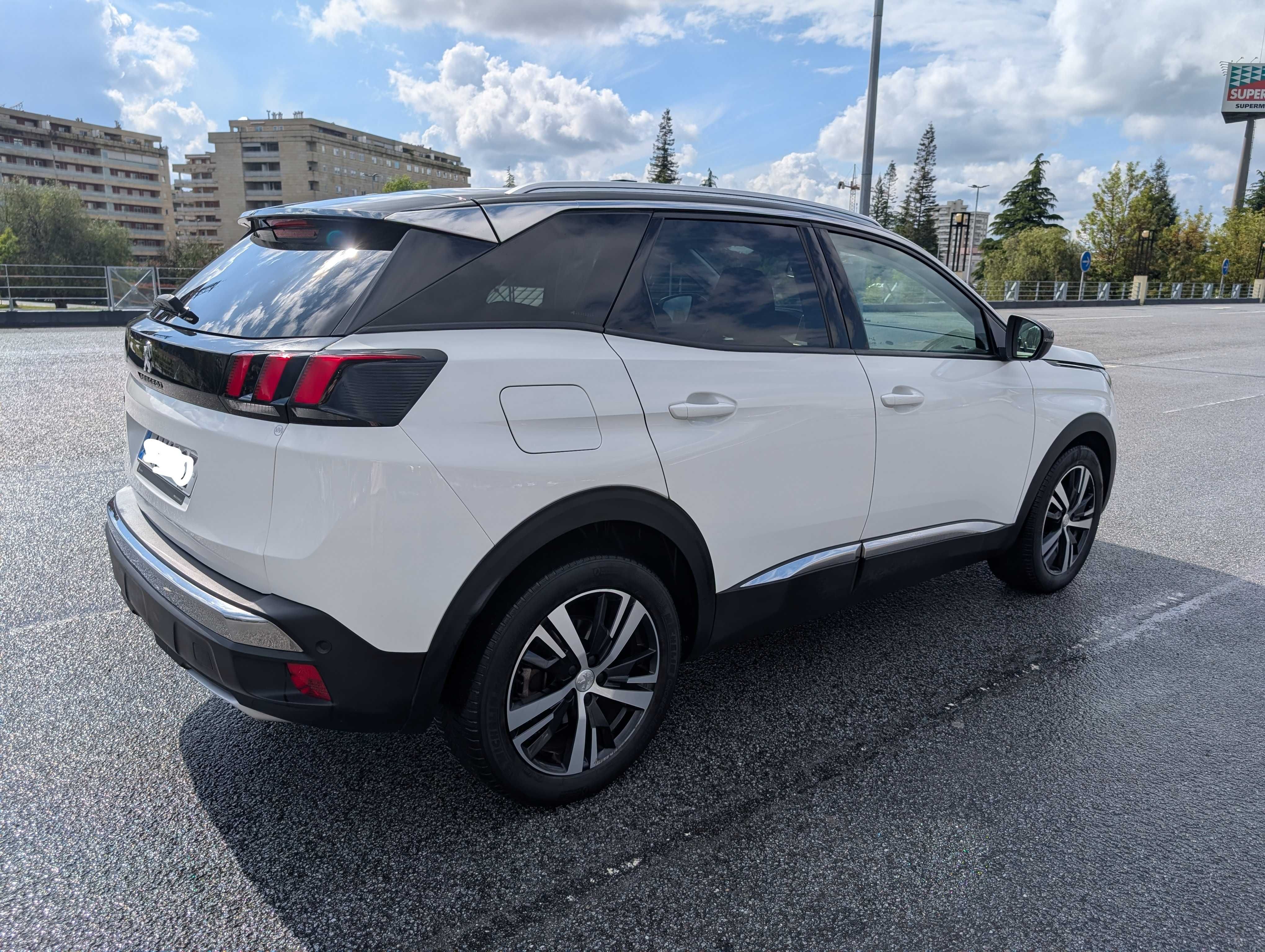 Peugeot 3008 Allure 1.5 BlueHDI 2018 Completo