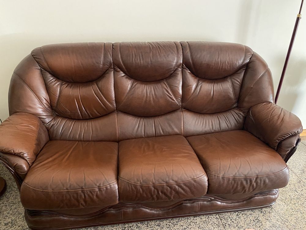 Conjunto três sofás de couro