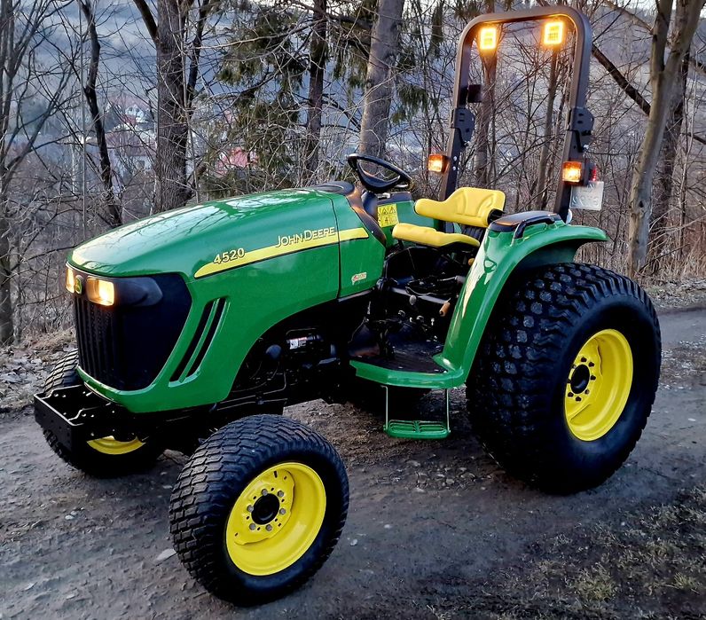 John Deere 4520 4x4 E-hydro