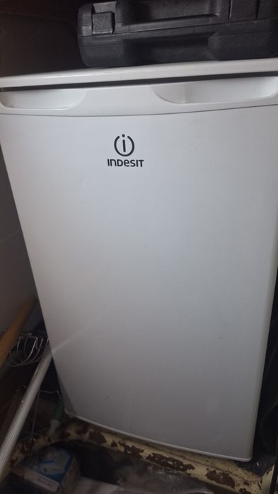 Zamrażarka Indesit mała trzy szuflady