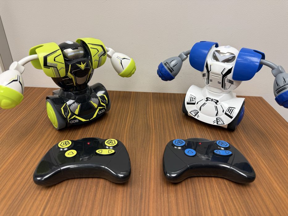 Роботи-боксери Silverlit Robo Kombat радіокеровані