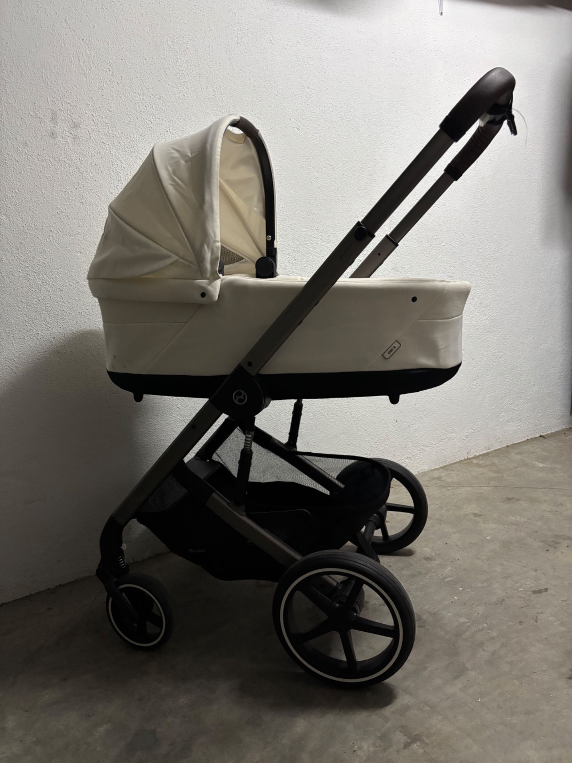 Carrinho Combinado Cybex Balios S Lux com “Seat Pack” e alcofa