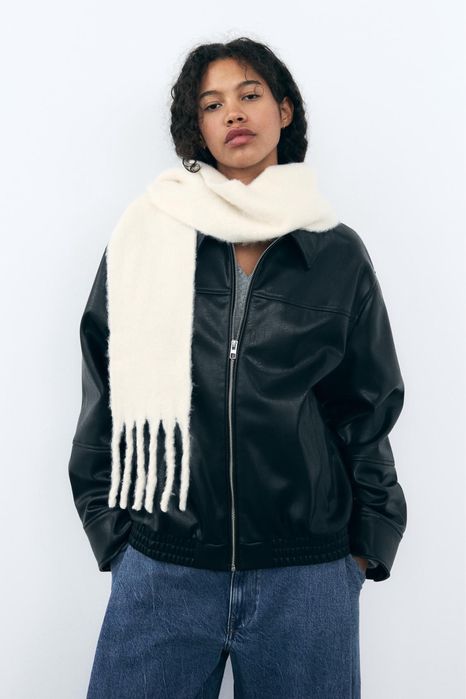 Молочний шарф zara