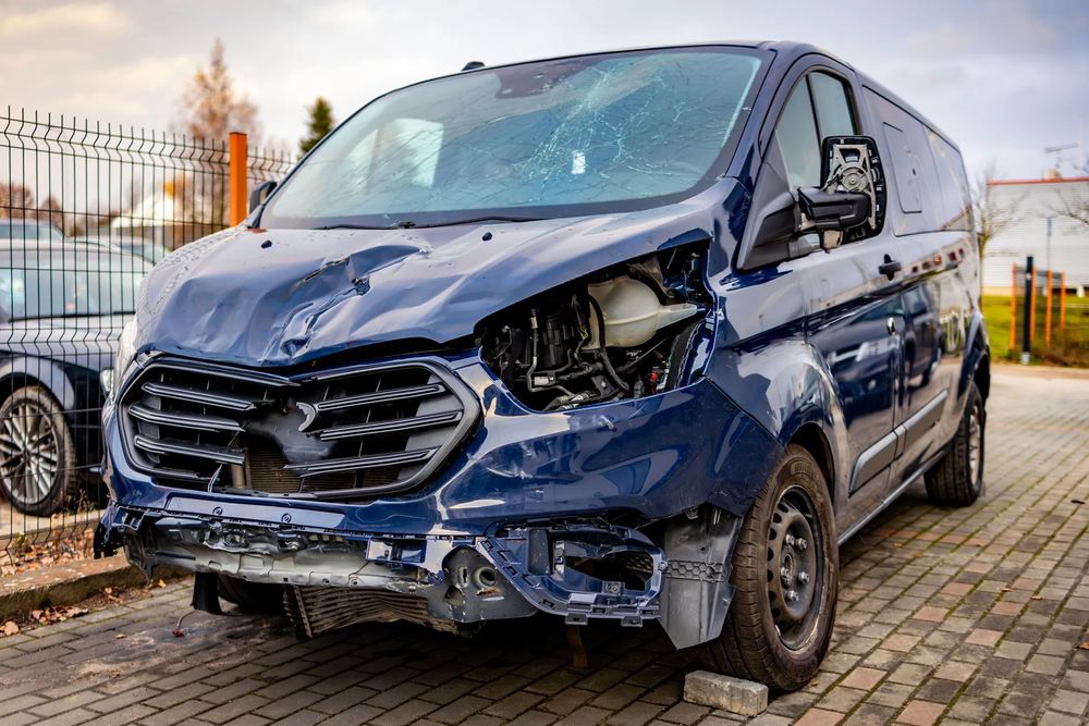 Ford Transit Custom Ford Transit Custom 2.0 TDCi 130 KM - 9-osobowy z 2022 r. - PO WYPADKU