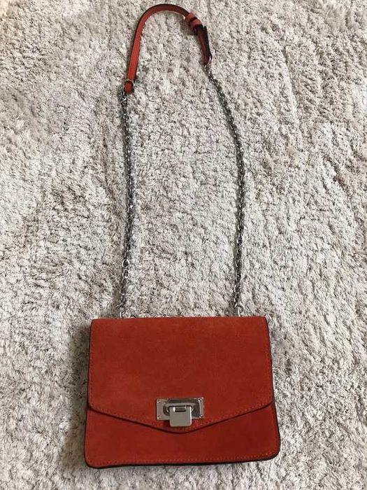 Яркий замшевый клатч от mango mango шикарная классика! премиум