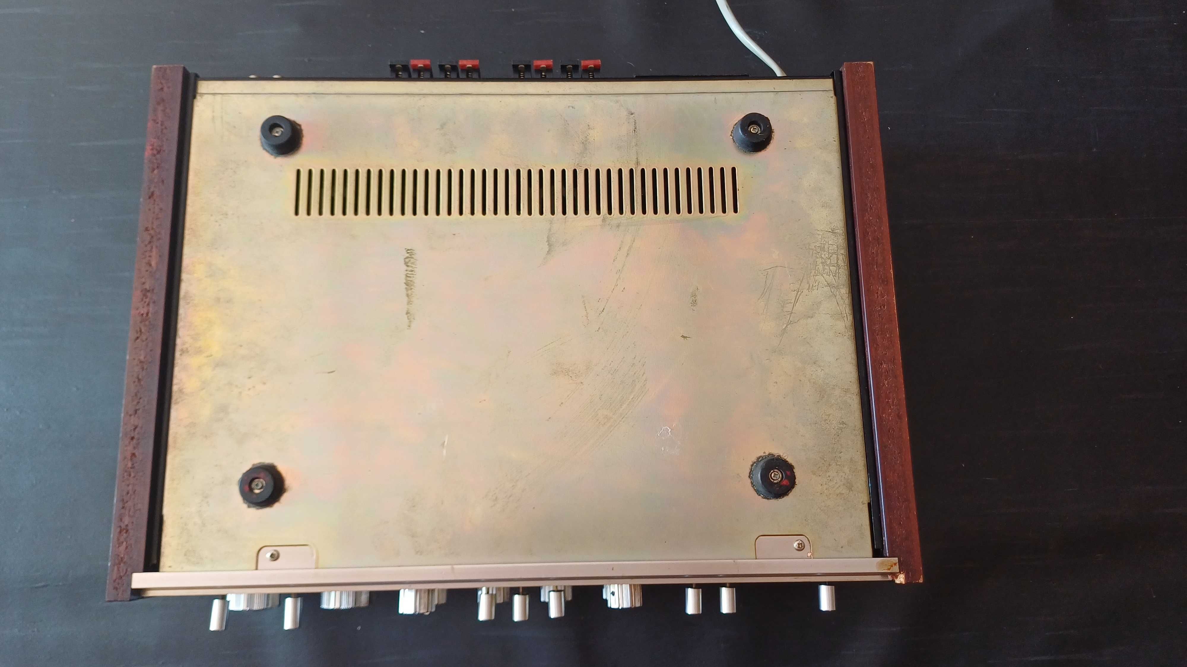 Wzmacniacz  HITACHI  IA-1000