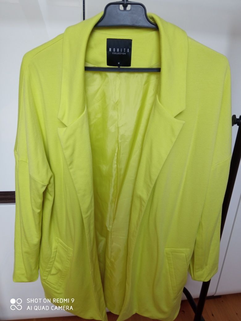 Neonowa seledynowa oversize narzuta kardigan marynarka blazer Mohito M