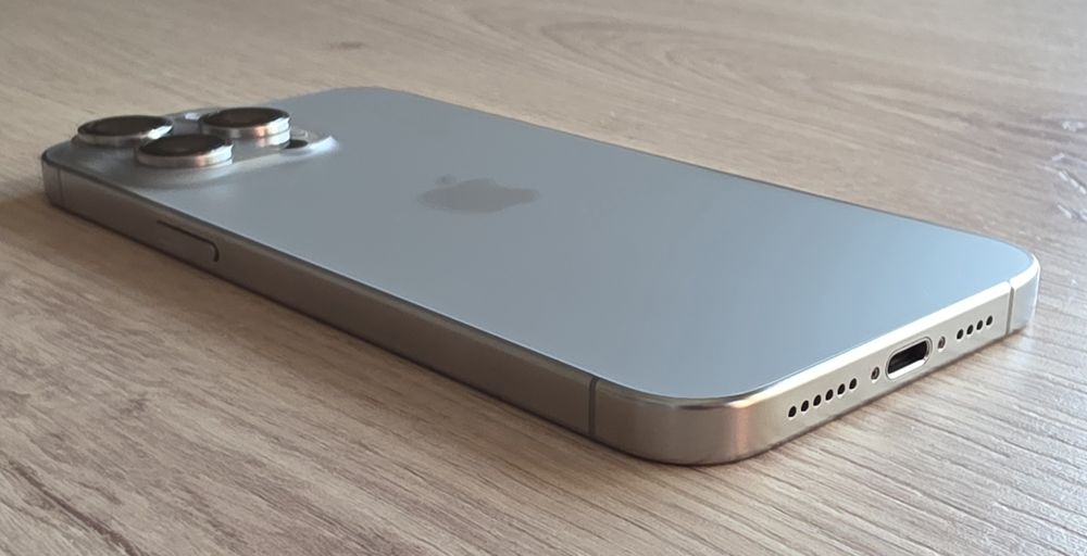 IPhone 15 Pro Max 256GB c/ garantia - praticamente NOVO