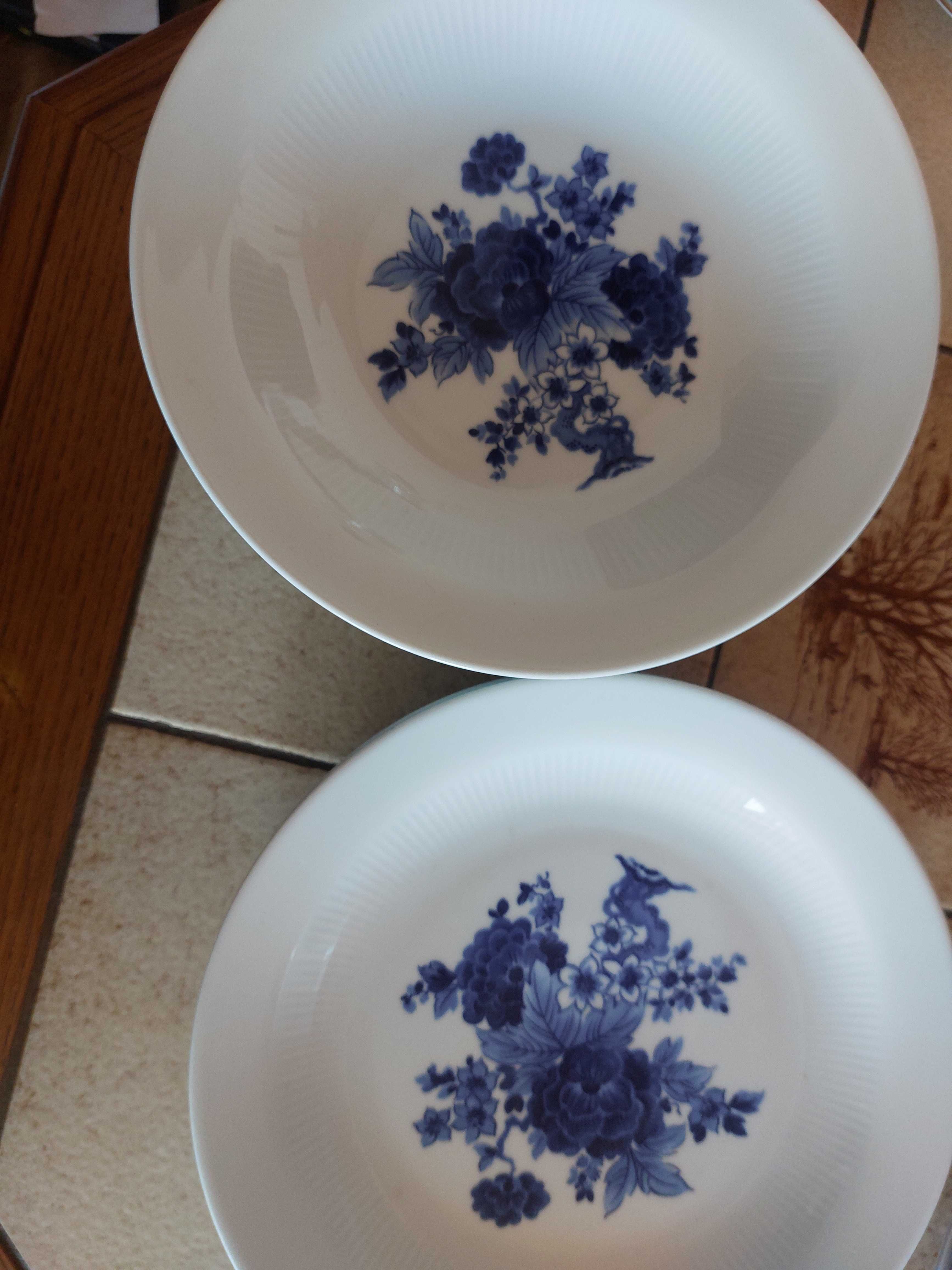 Zestaw talerzy z kwiatami Porcelana Cp Colditz Inglasur DDR