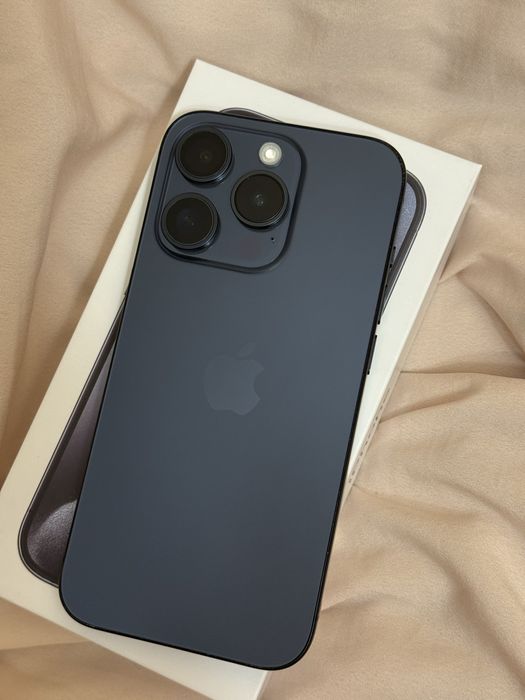 iPhone 15 pro blue titanium 128 gb