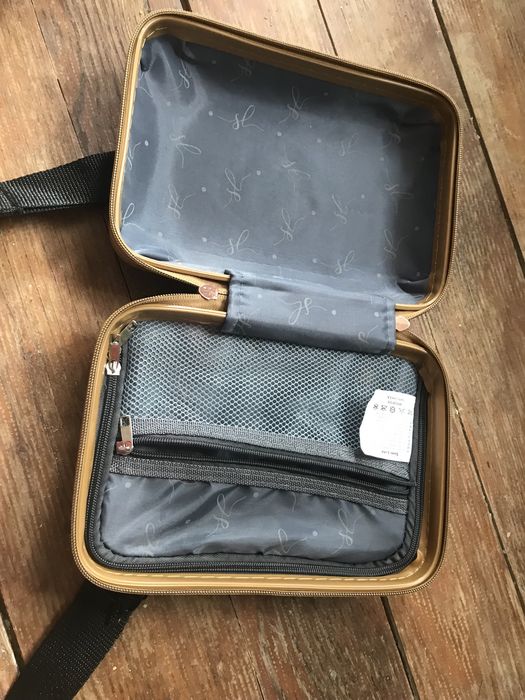 Kosmetyczka podróżna,kuferek semi line