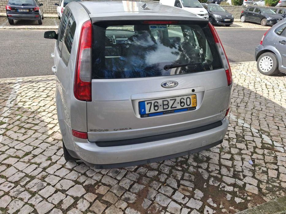 Carro impecável em muito bom estado