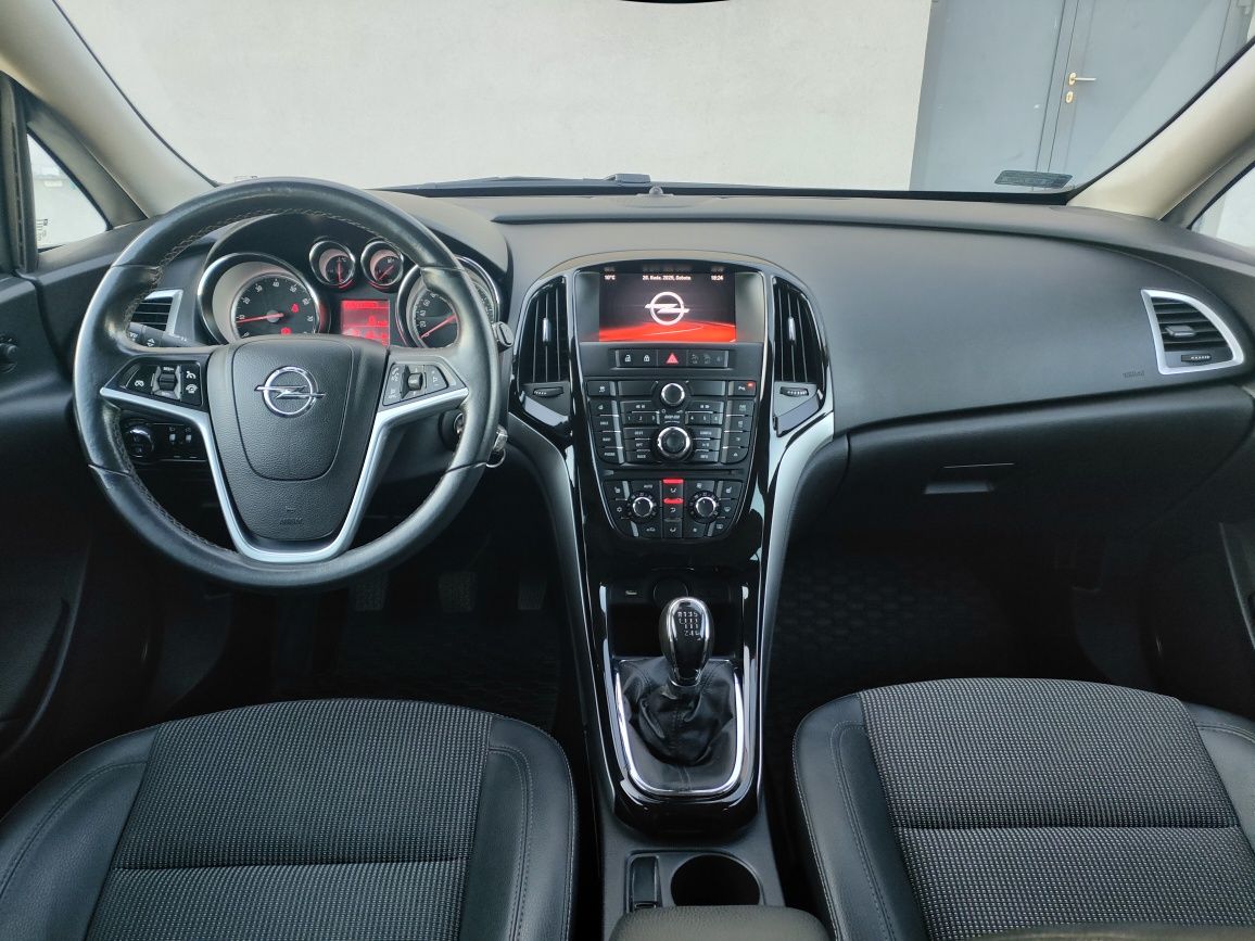 Opel Astra 1.4 Turbo Cosmo 2015r.