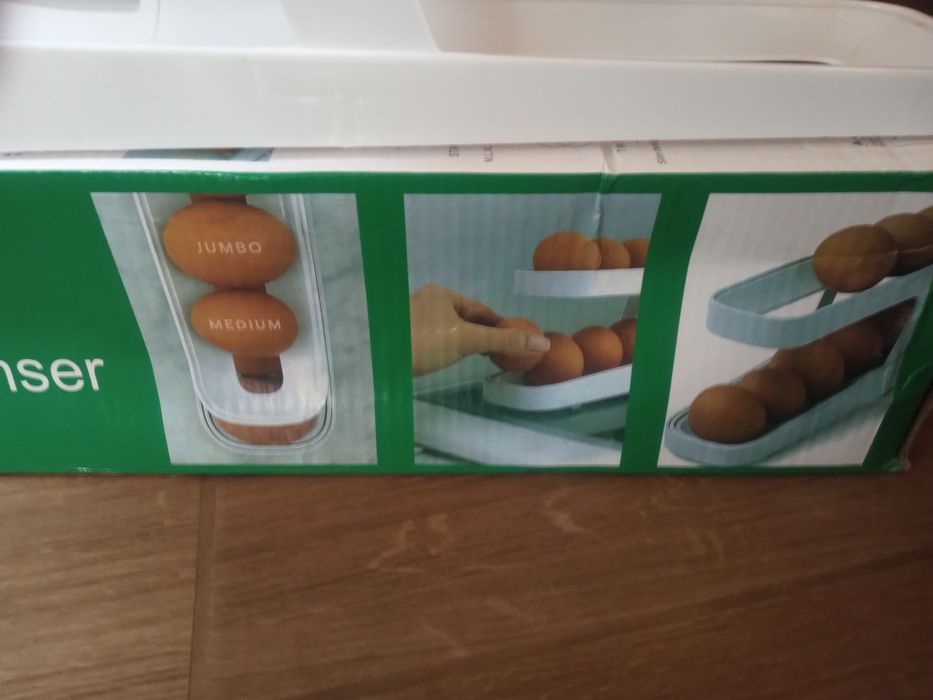 Stojak dyspenser organizer na jajka do lodówki