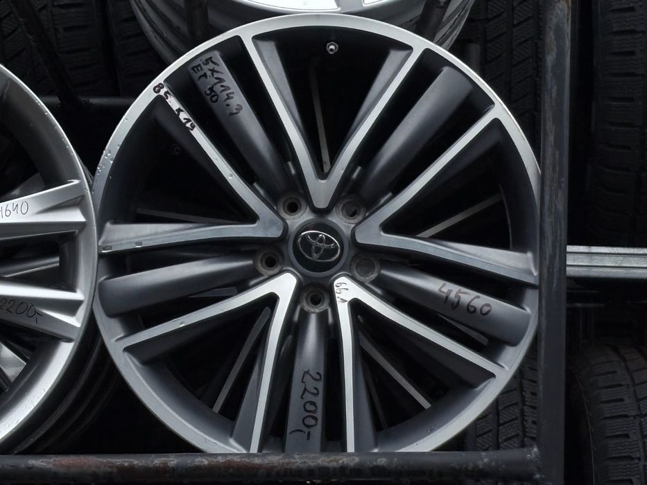Felgi aluminiowe komplet Nissan 8.5x19" 5x114.3 ET50 66.1 FU14560